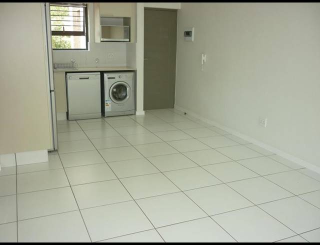 1 BEDROOM APARTMENT FOR SALE IN FOURWAYS